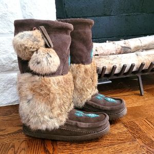Manitobah Mukluks Size Ladies 7 or Men's 5, Rabbit Fur Cowhide Suede Blu…